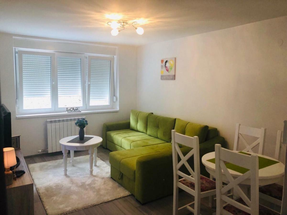 Lovely Apartment Omar Sarajevo Ngoại thất bức ảnh
